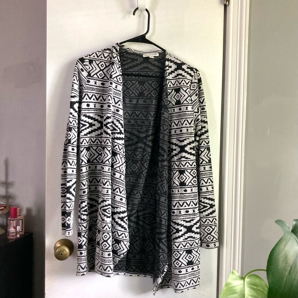 American Eagle long cardigan in Aztec design in size small